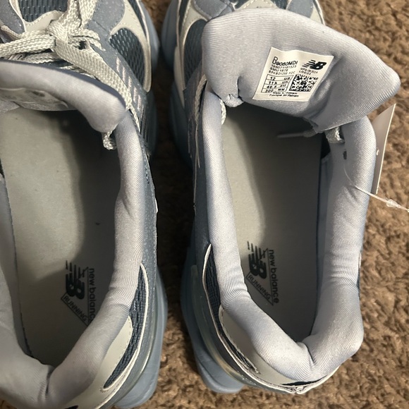 New Balance 9060 Gray Sneakers runs small - Picture 5 of 8